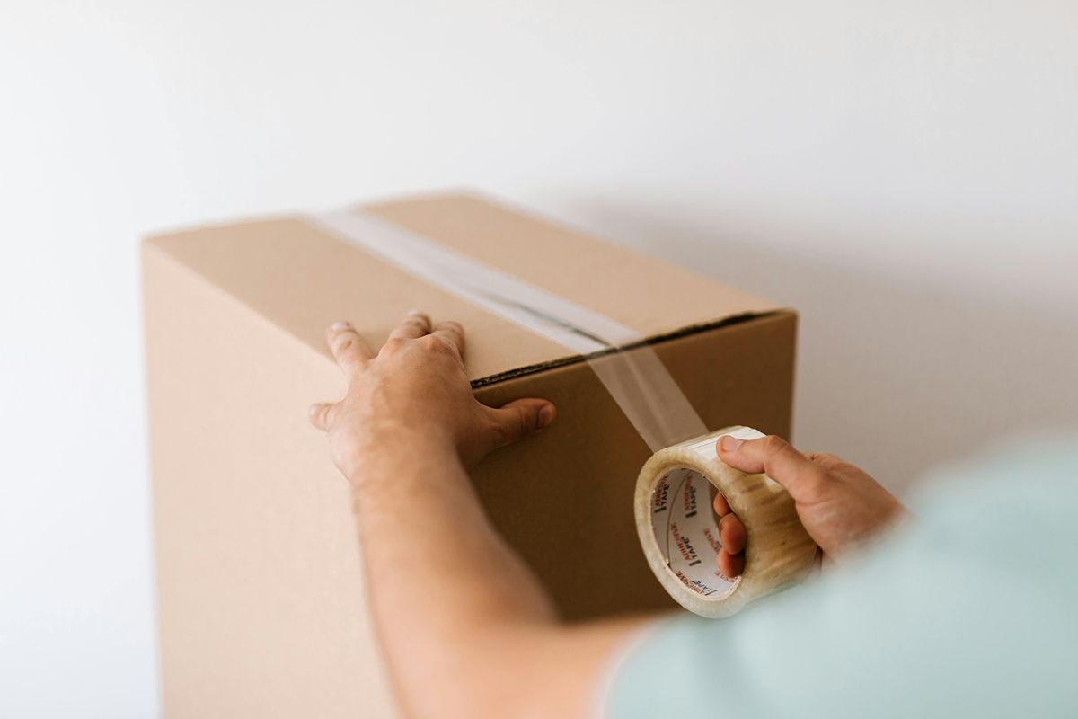 neat packing box for self-storage use